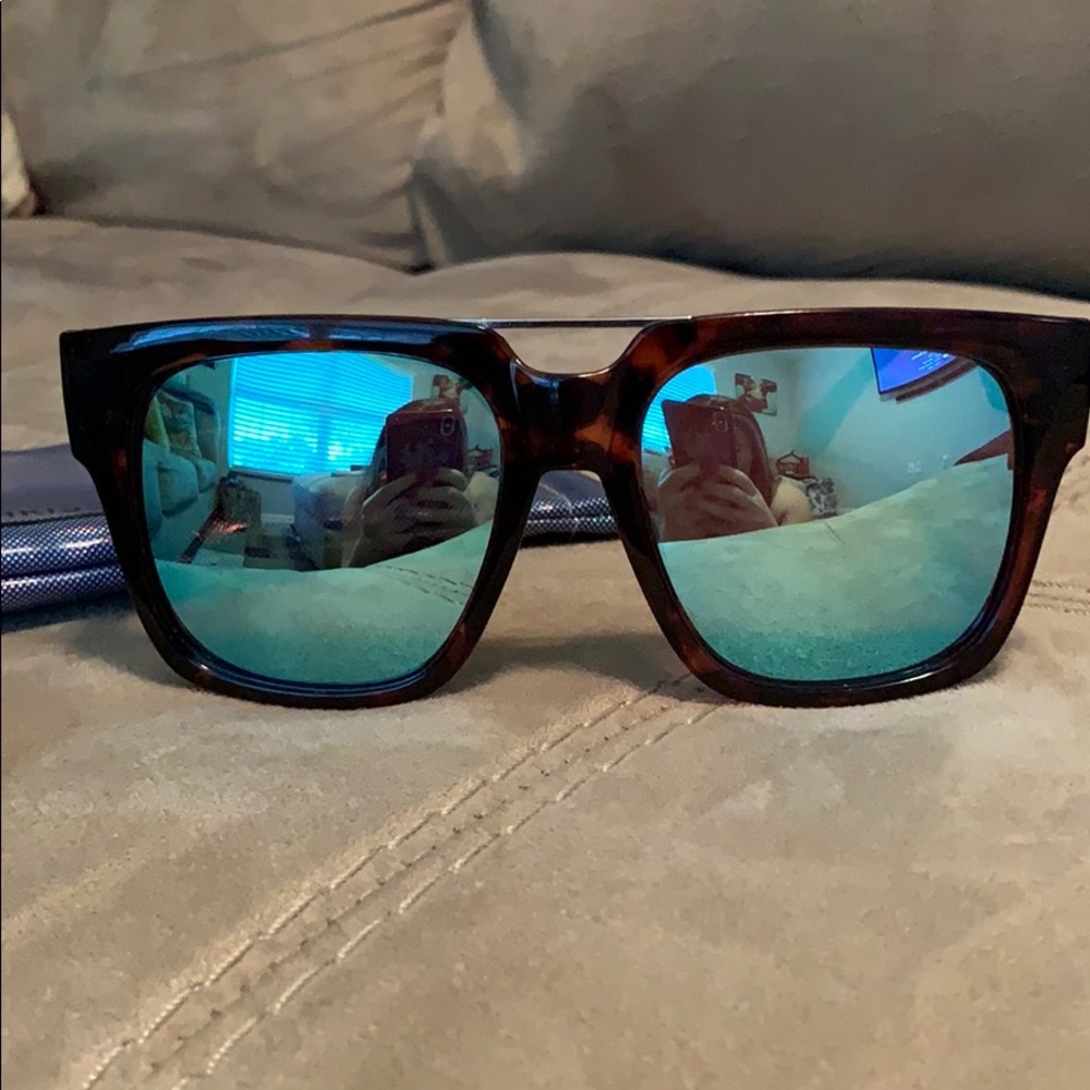 Women’s sunglasses